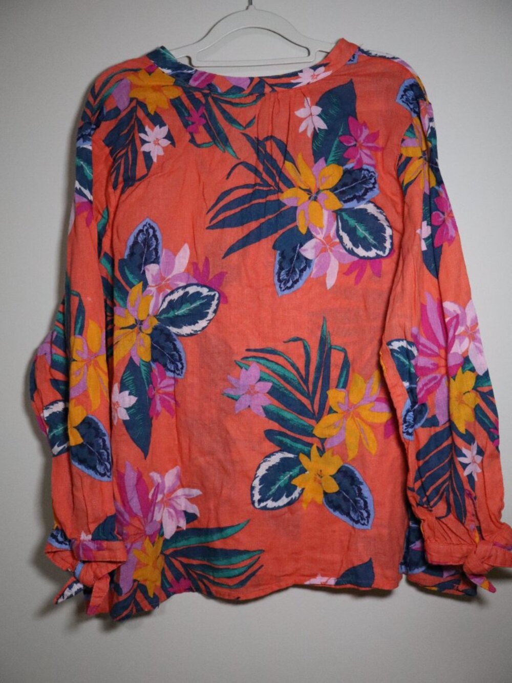 Coral Women's Linen Blouse with Hawaiian Flowers - Picture 5 of 6